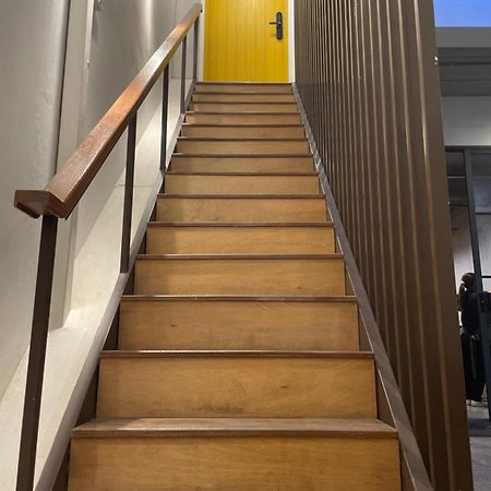 Yellow Door HHQ Eksteriør bilde