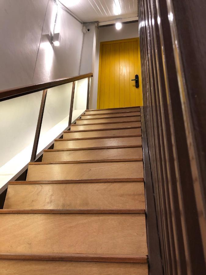 Yellow Door HHQ Eksteriør bilde